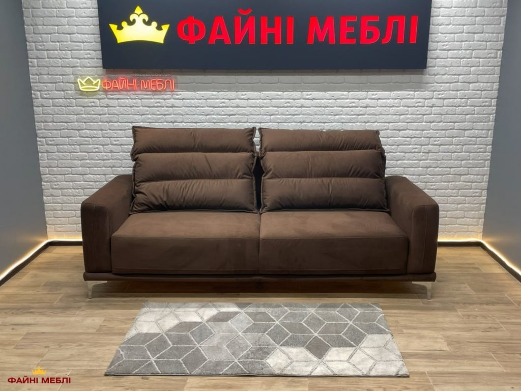 Як облаштувати робоче місце вдома без шкоди для спини